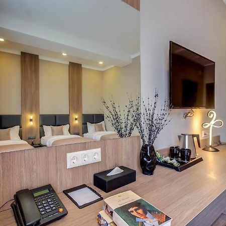 Sara Boutique Hotel Bisjkek Buitenkant foto