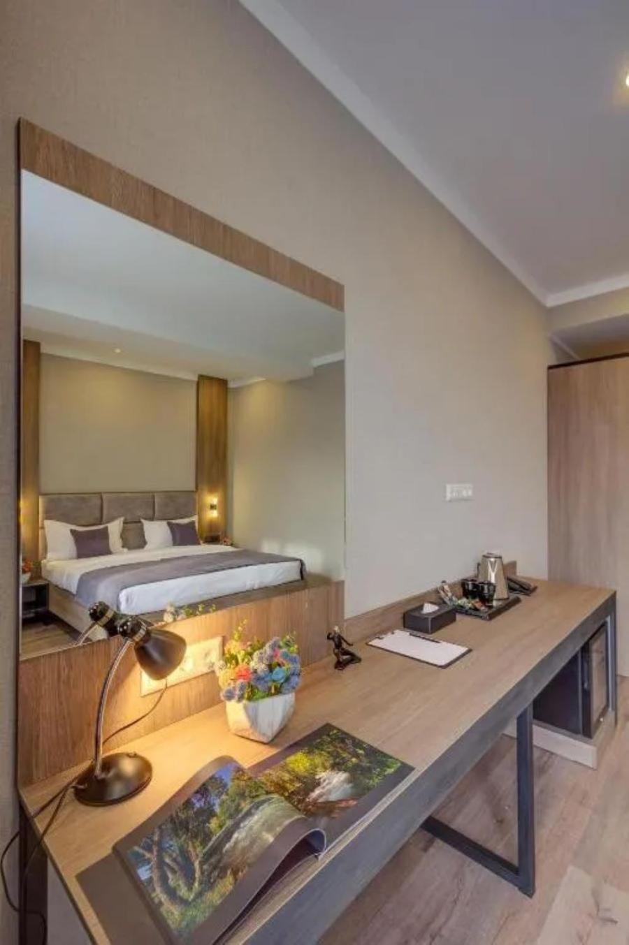 Sara Boutique Hotel Bisjkek Buitenkant foto
